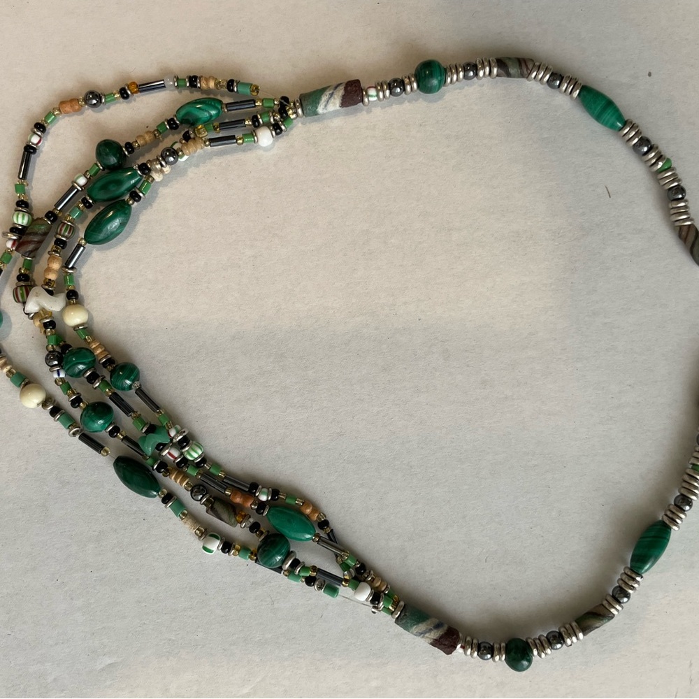 Beautiful Malachite Stone and Bead multi strand necklace. - Picture 4 of 4